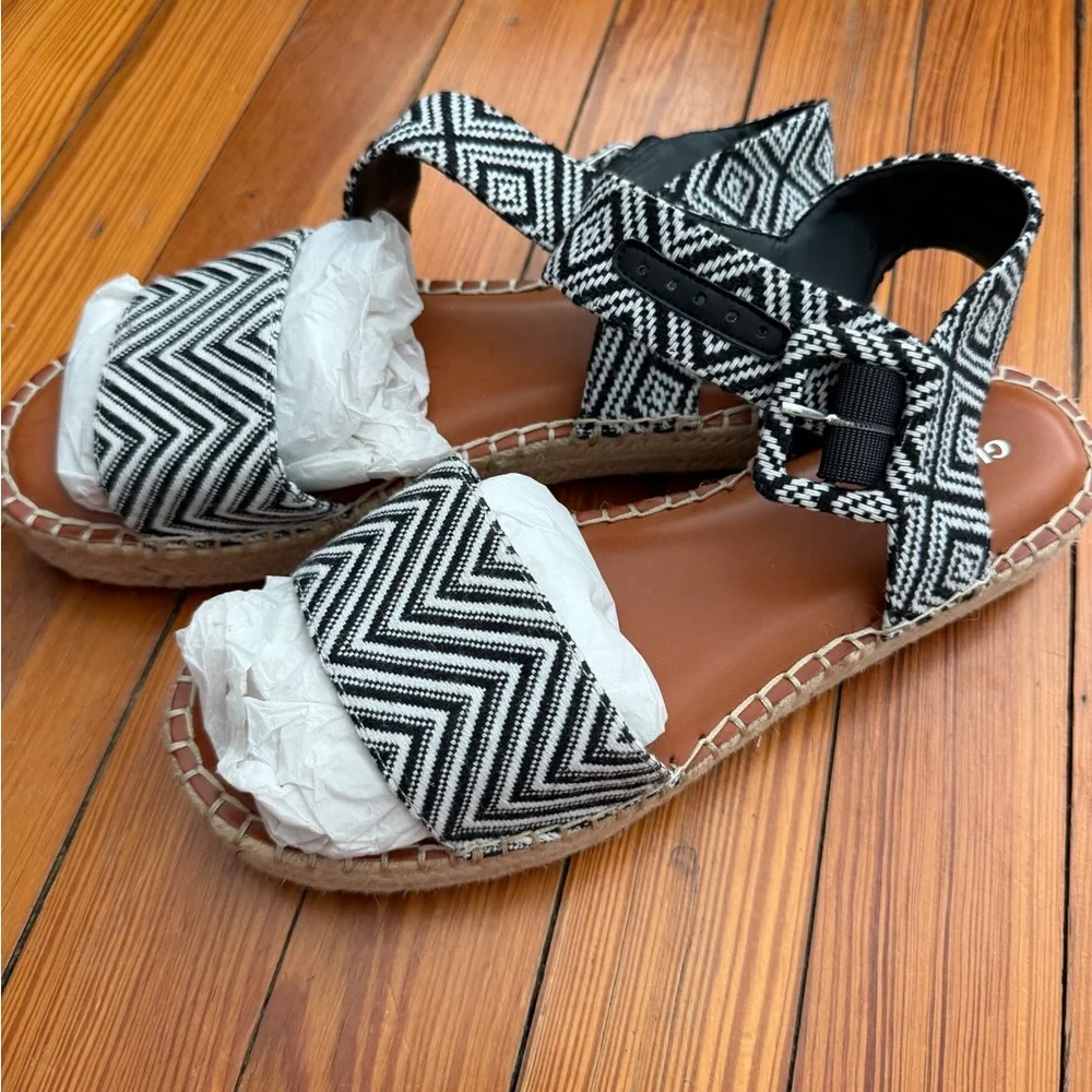 Gianni Bini Espadrilles NWOT